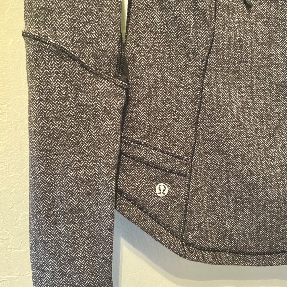 Lululemon long sleeve half zip